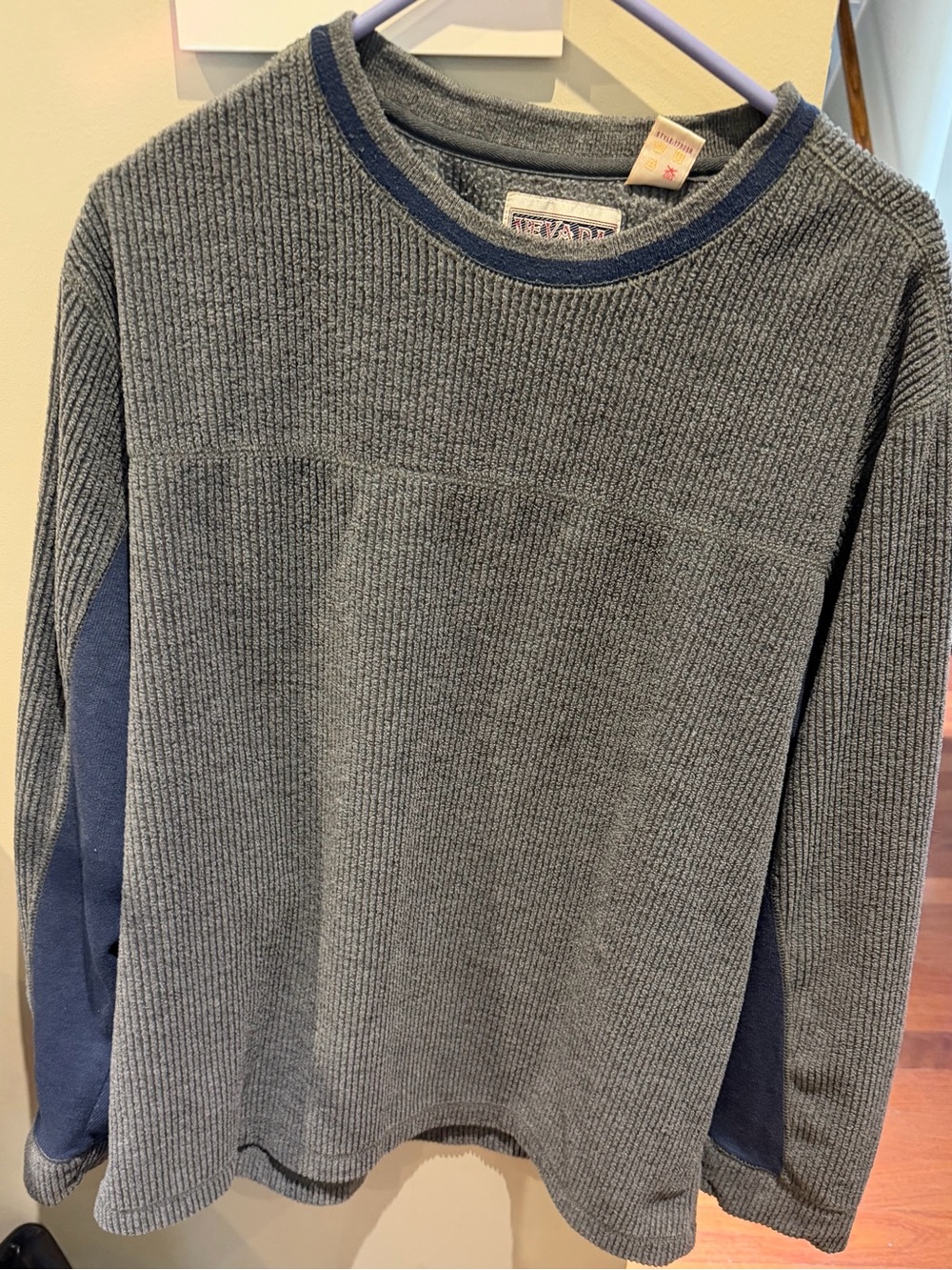 Men's Gray Ribbed Crewneck Sweater with Navy Accents